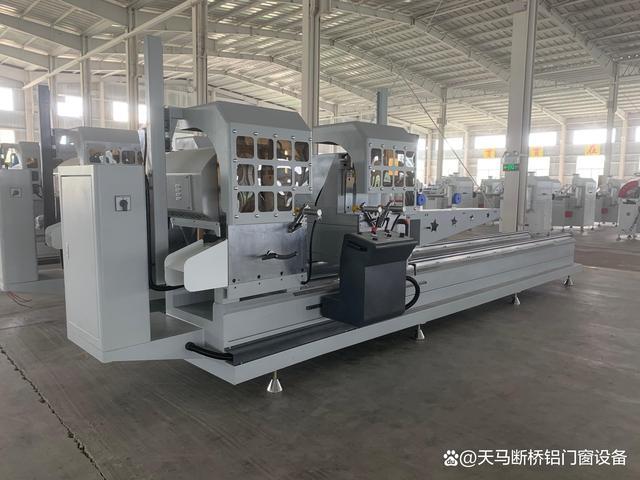 开断桥铝门窗厂需要哪些设备？系统窗、平开窗都能做的设备清单及环保设备